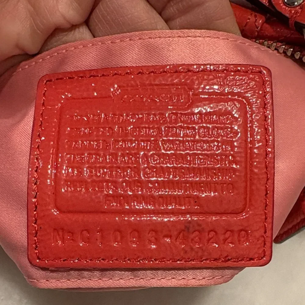 Coach Wristlet Bag Purse Leather Signature OpArt Logo Quilted Clutch Mini Bag